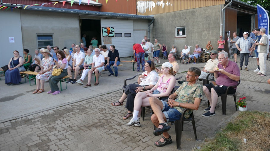 Die bereitgestellten Plätze waren gut besetzt