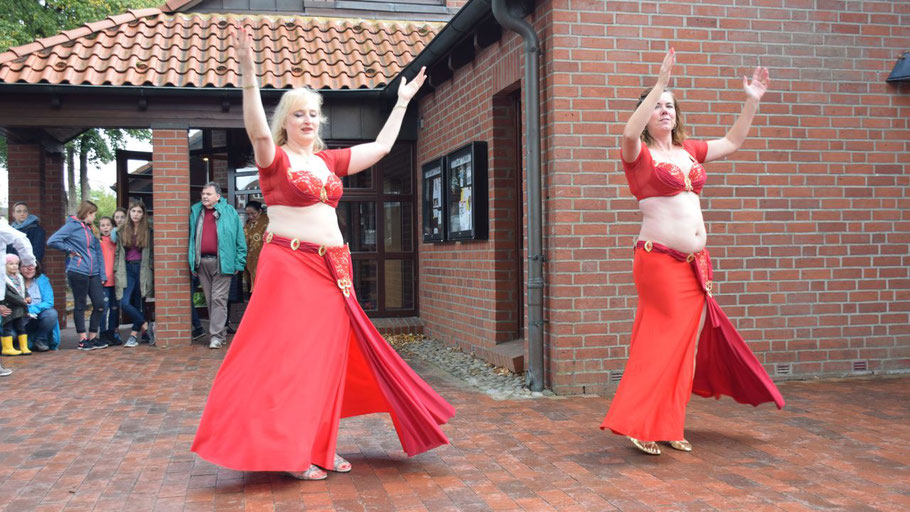 Traditionell gehört der Bauchtanz zu den Höhepunkten des Ausländerfestes