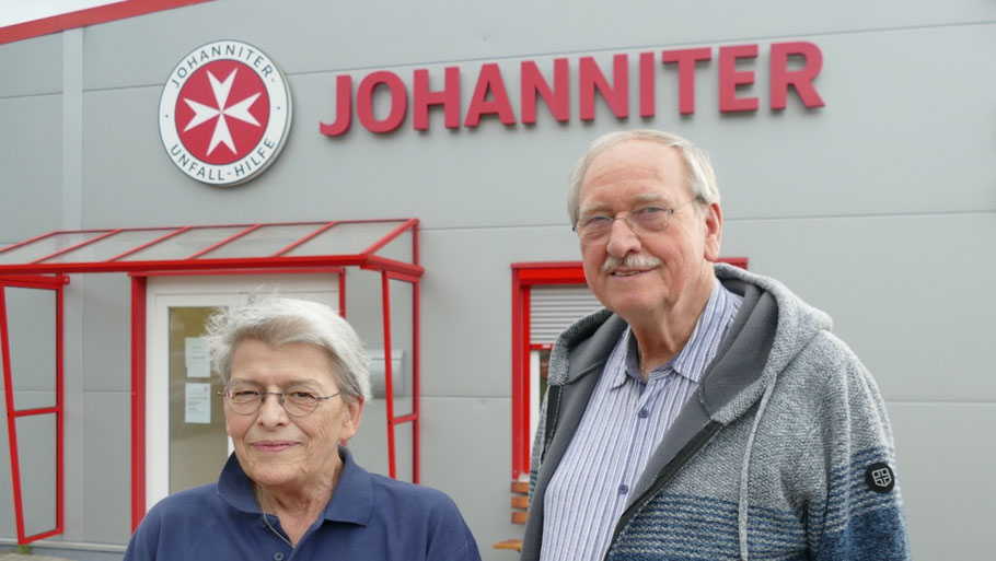 Beate Schweiger-Hampel und Tristan Hampel sind seit vielen Jahren ehrenamtlich für die Johanniter tätig und kümmern sich heute vor allem um das reibungslose Funktionieren im Hause der Johanniter
