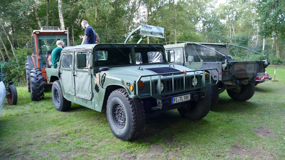 Auch der legendäre „Hummer" aus den amerikanischen Armee-Beständen war vertreten