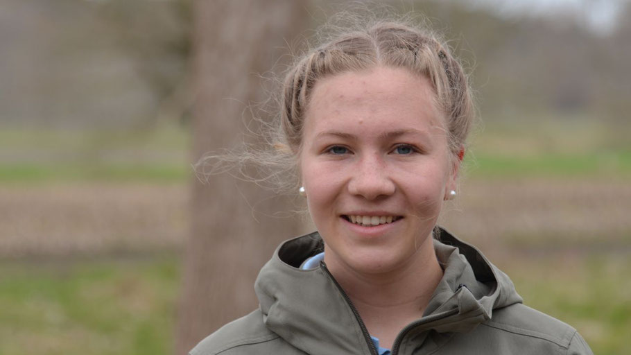 Amélie Steensen, Präsidentin des Interact Clubs Quickborn, ruft zu einer Müllsammel-Aktion auf