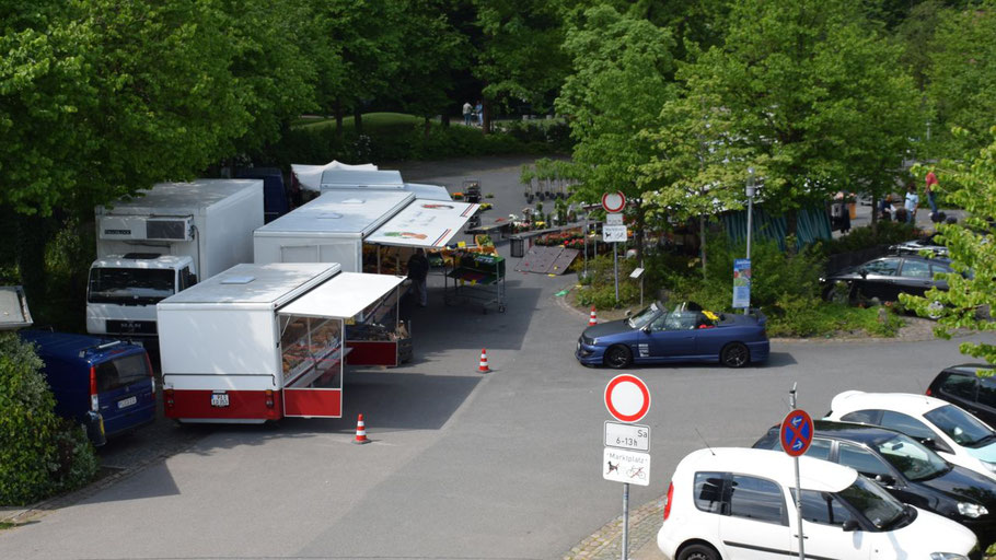 Kümmerlich: der Quickborner Wochenmarkt mit gerade noch vier Marktbeschickern