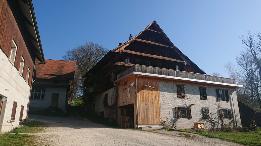 In der alten Ferrenmühle produziert Ramona Eberli Mehle und Körner vom Getreide aus dem Seetal.