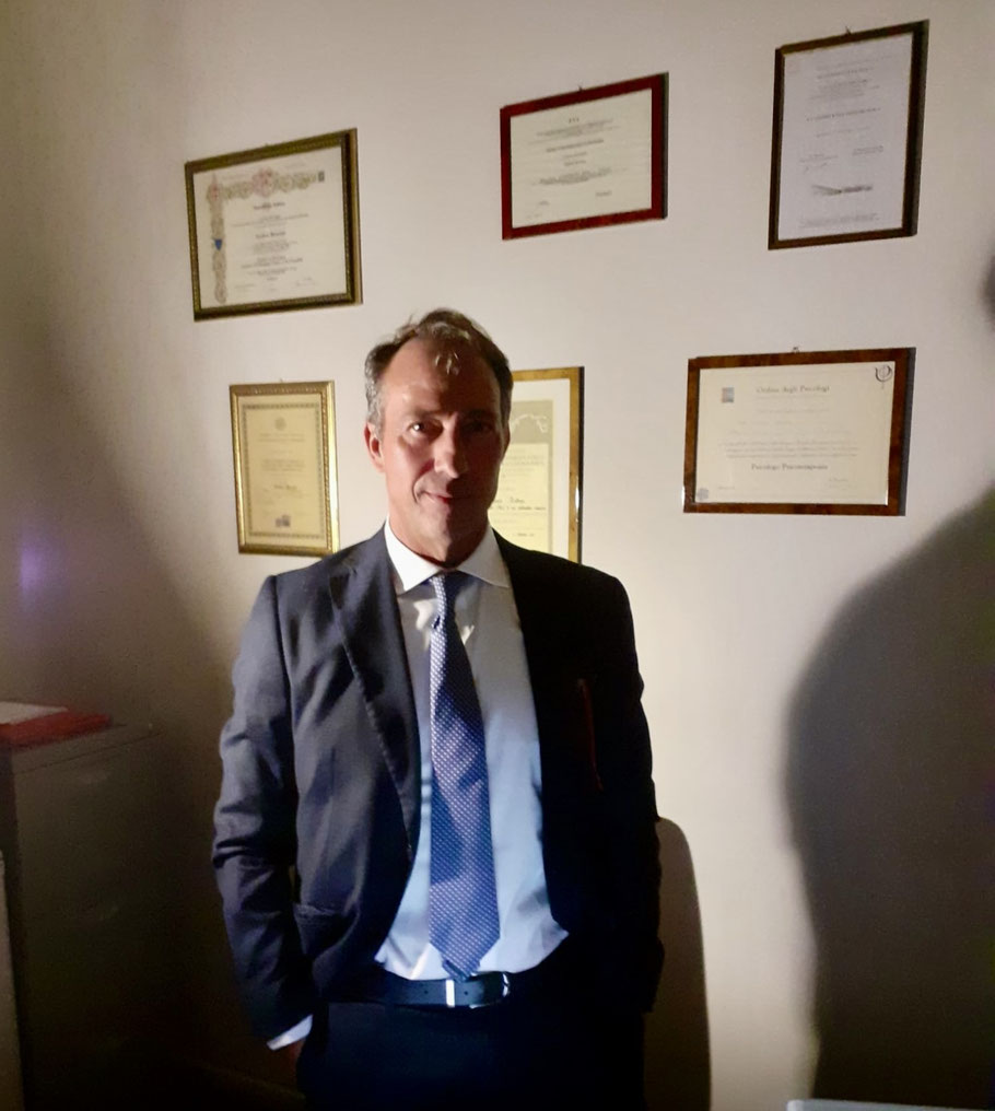 Sessuologo Psicoterapeuta Cognitivo Comportamentale e della Coppia a Roma Dr. Andrea Ronconi