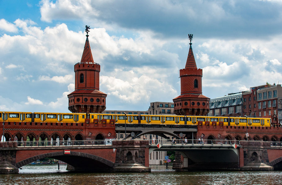 #BerlinErleben  #BerlinEntdecken  #BerlinErkunden  #BerlinAbenteuer  #BerlinCity  #VisitBerlin  #BerlinLiebe  #BerlinMomente  #BerlinHighlights  #BerlinSightseeing  #BerlinKultur  #BerlinVibes  #BerlinTipps  #BerlinStreets  #BerlinErlebnis  #BerlinTravel 