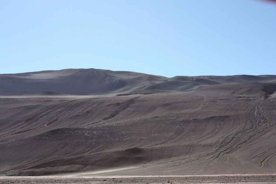 La grieta y la huella por donde bajamos