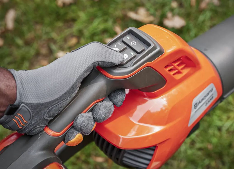 Husqvarna Akku Bläser 230iB