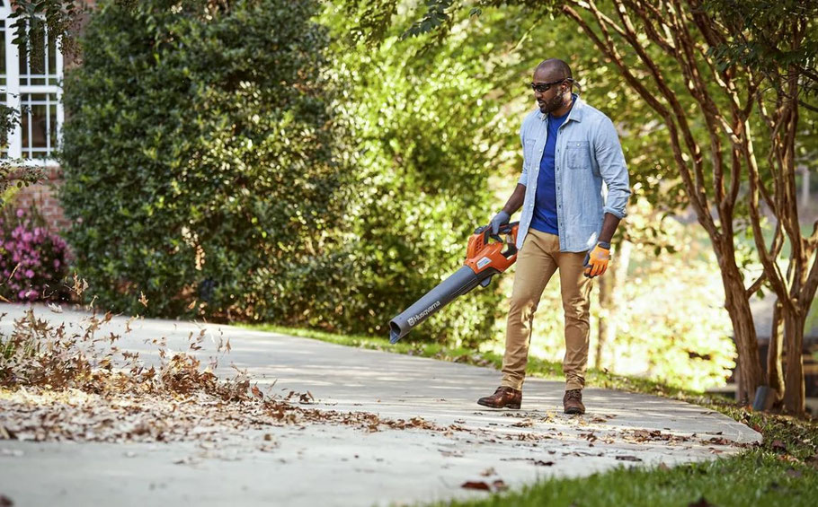Husqvarna Akku Bläser 230iB