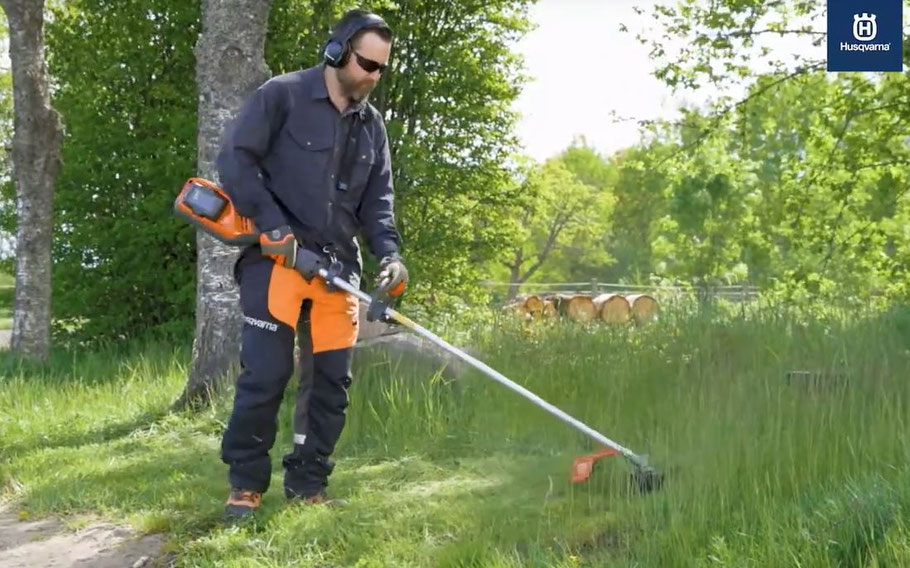 Husqvarna 325i RJ Motorsense im Einsatz