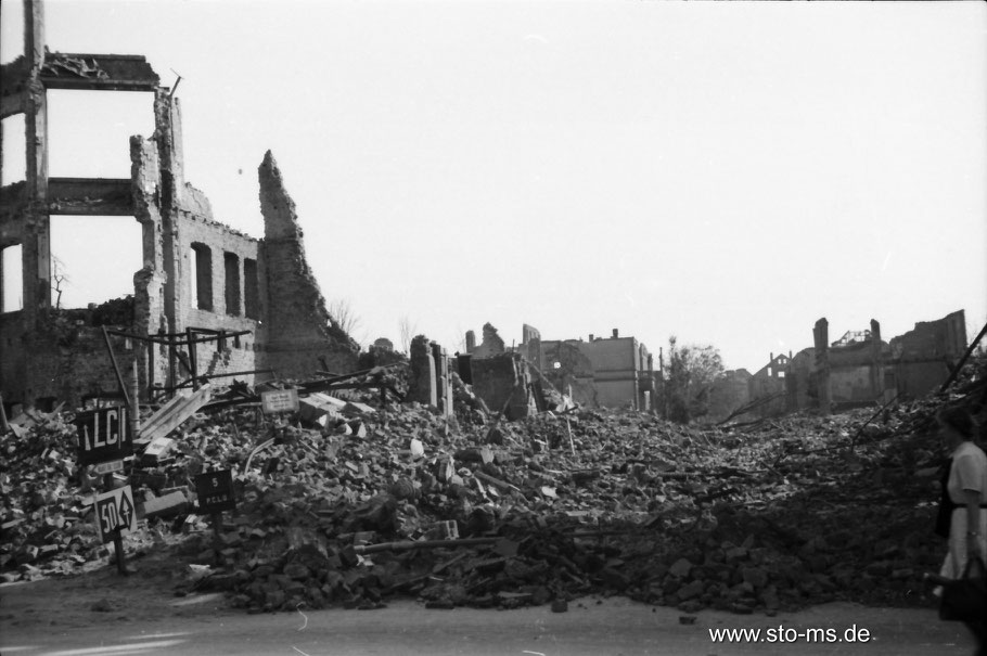 Sommer 1945 - Eingang zur Südstraße - Foto ULB