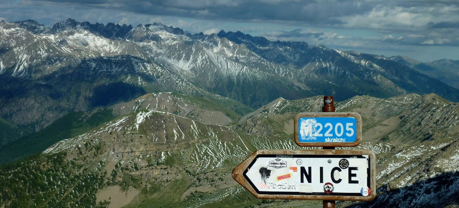 col de la Bonette 2 715 m (AU BOUT DES PIEDS)