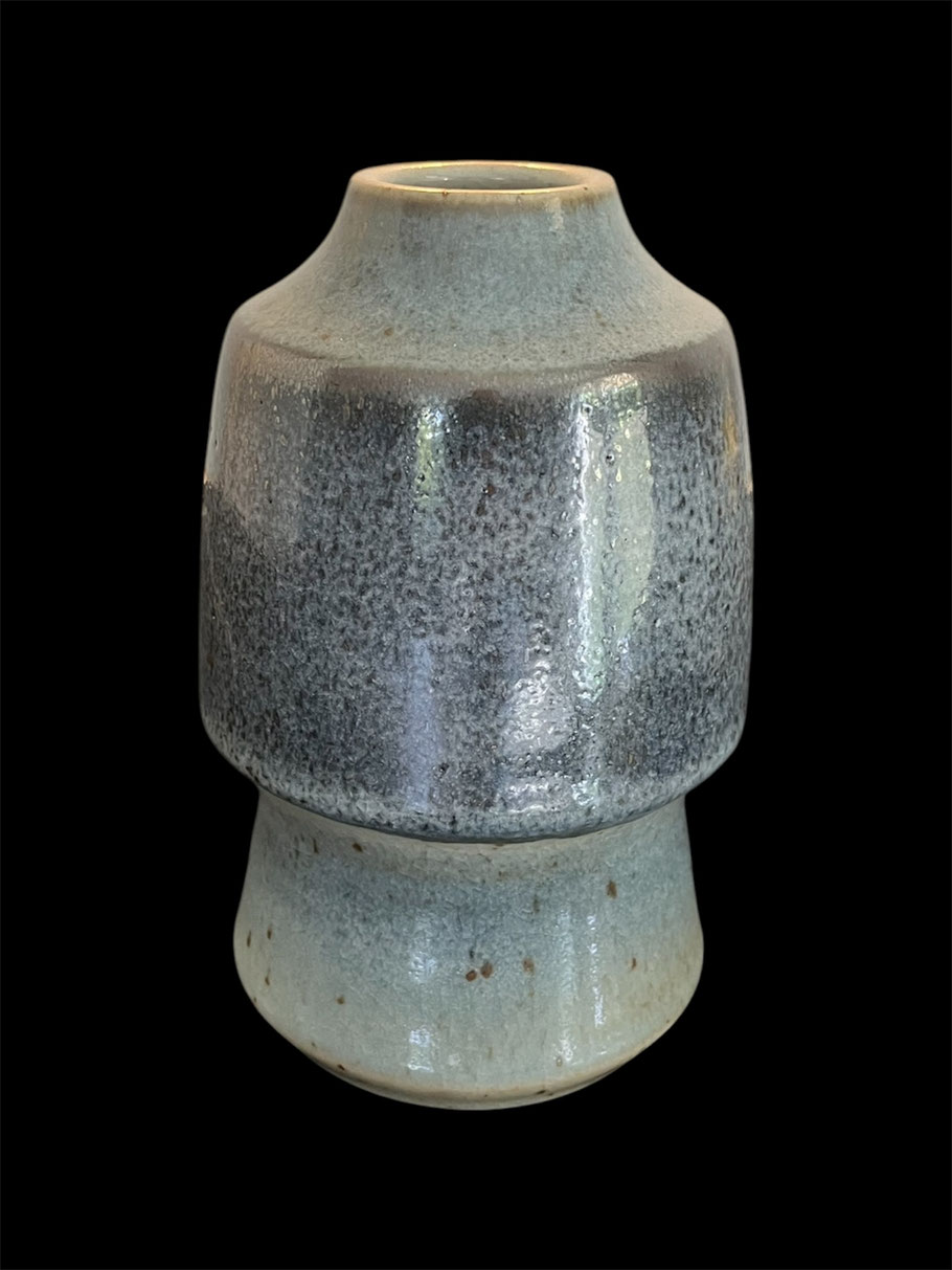 Keramik-Vase von Elisabeth Hugentobler, Foto: Manuel Schmid, 2025