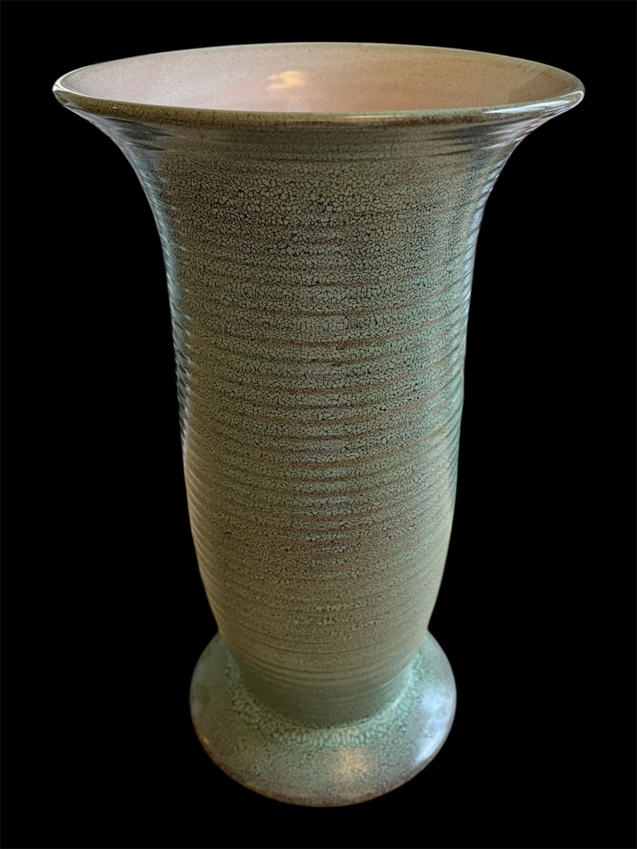 Vase von Landert Keramik Embrach, Foto: Manuel Schmid, 2026