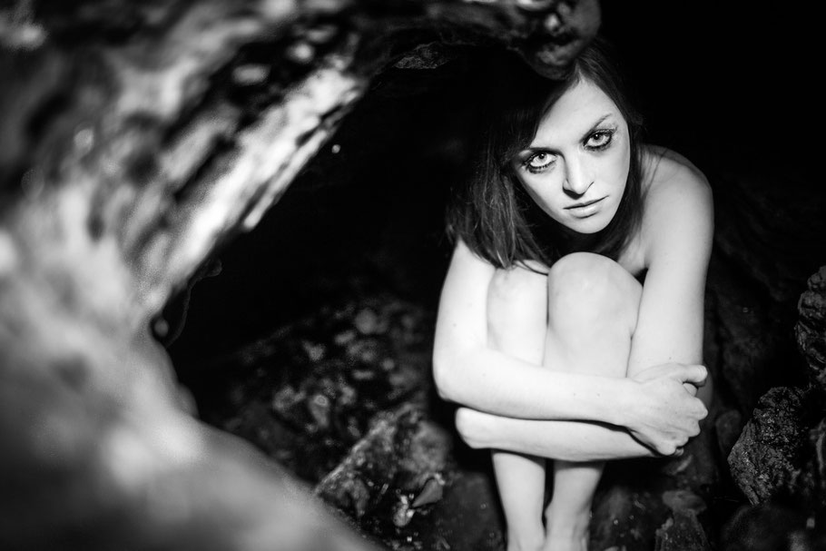 ROVA Design - Photography - Hiding