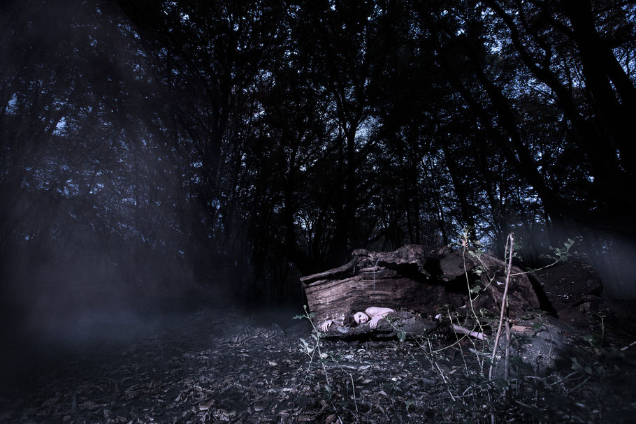 ROVA Design - Photography - Hiding