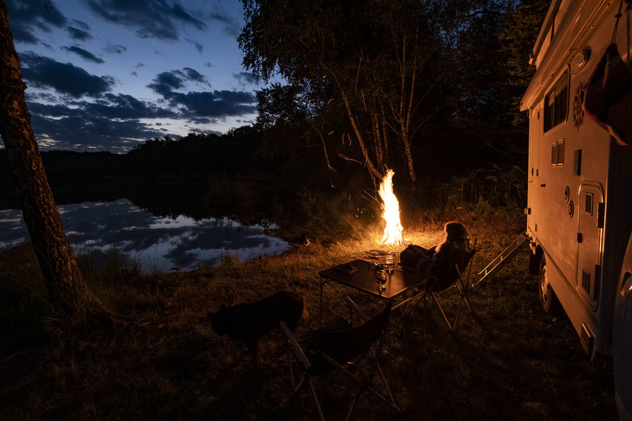 Lagerfeuer am See