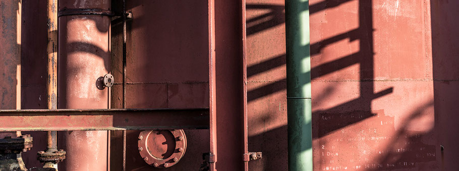 Zeche Zollverein in Essen als Farbphoto im Panorama-Format. 