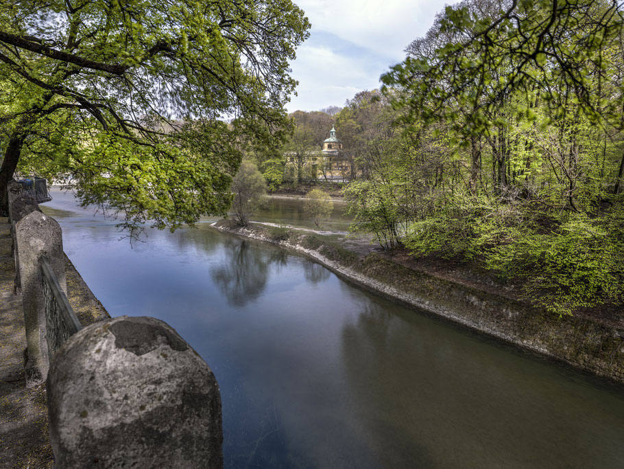 Maxwerk mit Isar als Farb-Photographie, Muenchen