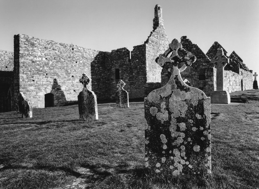 Ring of Kerry, Irland, in schwarz-weiß als Großformat-Photographie