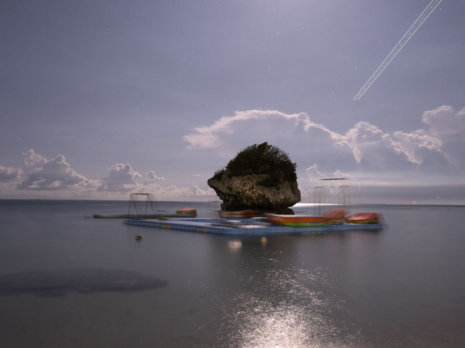 Okinawa Mibaru Beach als Farb-Photographie, Japan