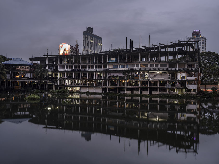 Colombos City by night als Farbphoto