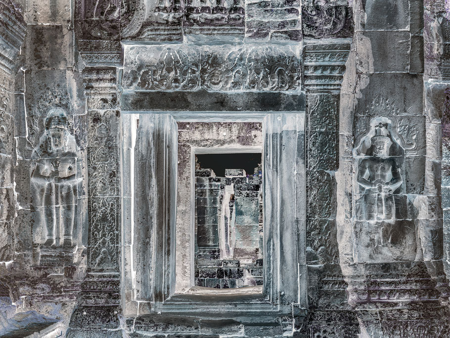 Tempel in Angkor bei Siem Reap in Kambodscha als verfremdetes Farbphoto