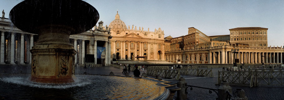 Farbphoto vom San Pietro Vaticano Piazza in Rom im Panorama-Format