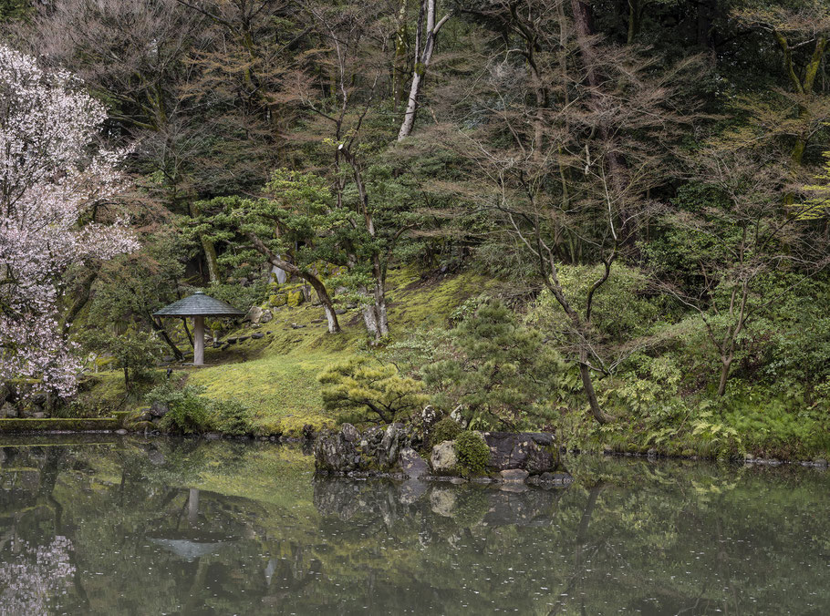 Kanazawa Kenrokuen Garden, Japan als Farbphoto