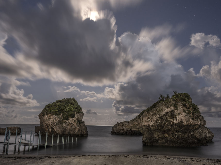 Okinawa Mibaru Beach als Farb-Photographie, Japan