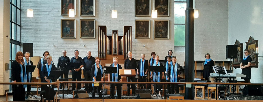 Auftritt beim Firmgottesdienst durch Weihbischof Karl Borsch in St. Vincentius Wegberg-Beeck am 18. Sept. 2021