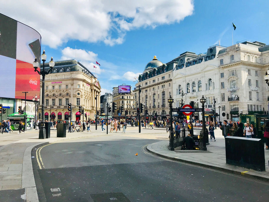 backpacking-london-piccadilly-circle