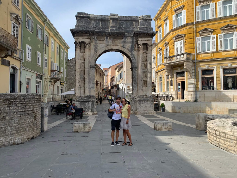 backpacking-kroatien-pula-triumphbogen