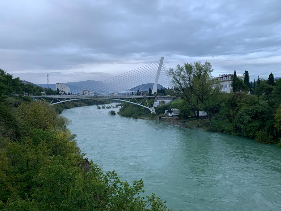 backpacking-montenegro-podgorica-millenium-bridge