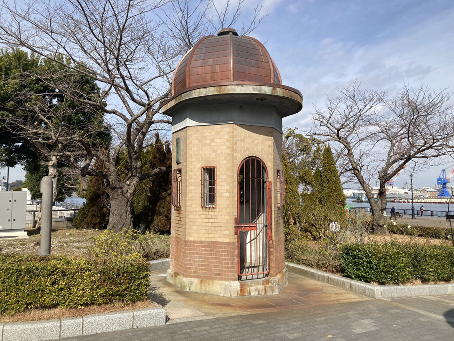 ヴェルニー公園に残る旧横須賀軍港逸見波止場衛門