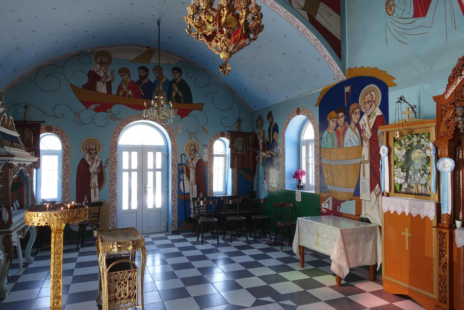 Grèce, Cyclades : Milos, Fyropotamos : intérieur de la chapelle Saint-Nicolas