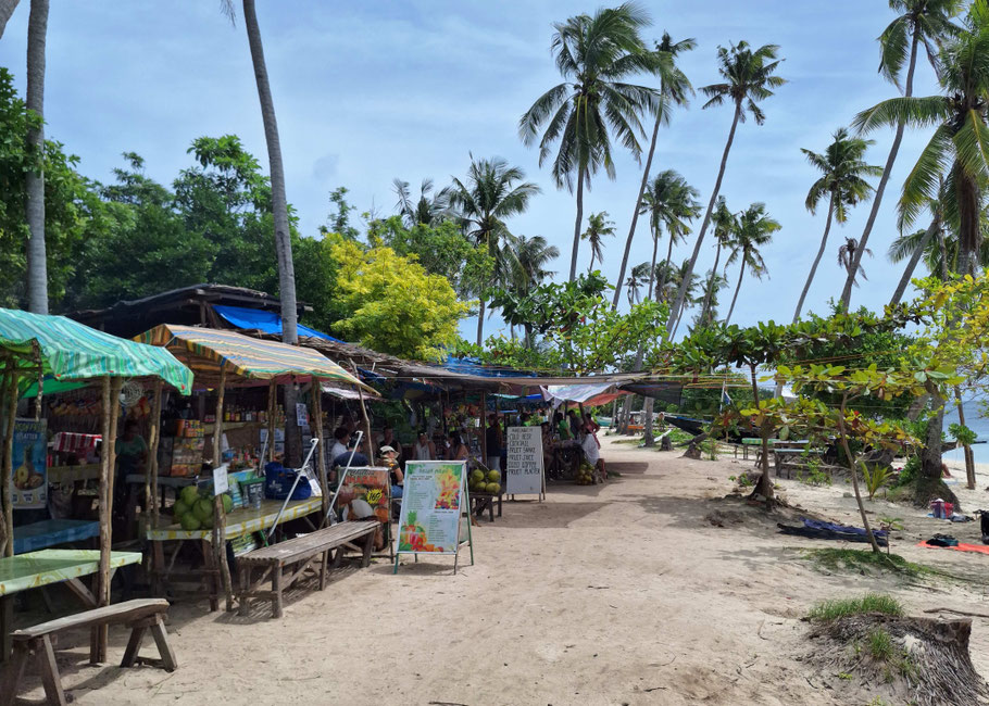 Siquijor, gargotes le long de Paliton Beach