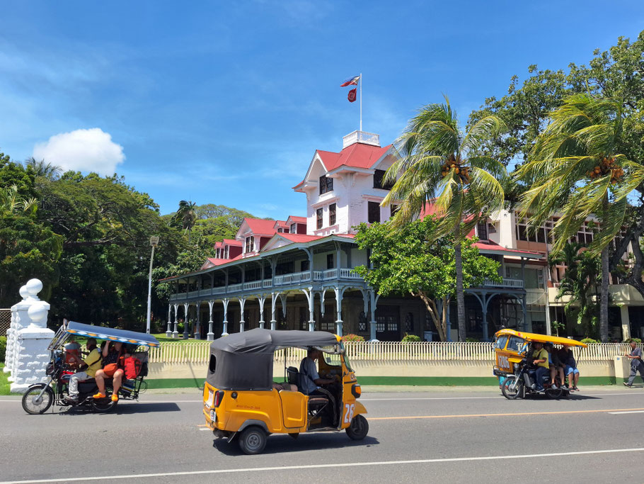 Silliman University située face du port de Dumaguete 