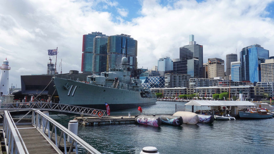 Le Maritime Museum est aussi en extérieur,  il est possible de visiter un sous-marin, une frégate de l'armée australienne et de monter dans le phare.