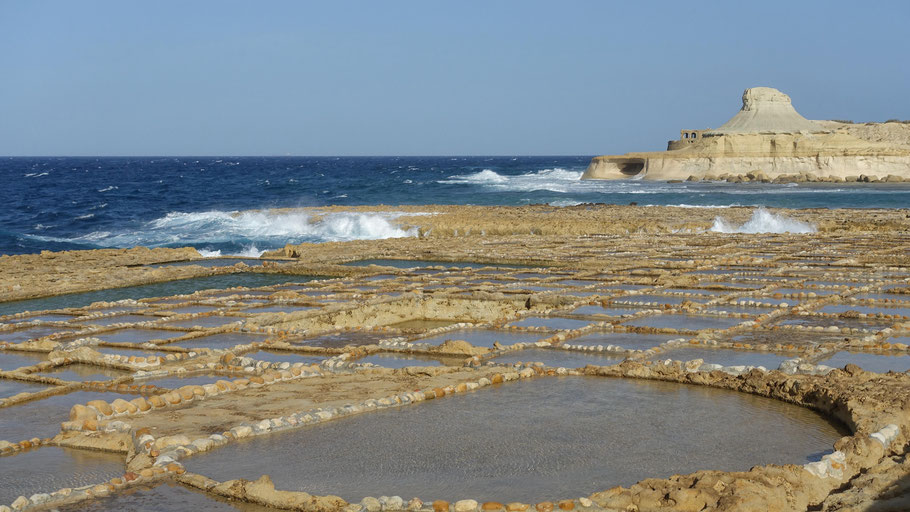 Malte, Gozo : Marais salants de Xwejni Bay et Xwejni Rock