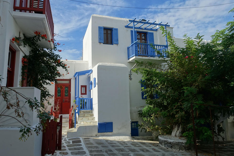 Grèce, Cyclades : Mykonos, place Agiou Antoniou