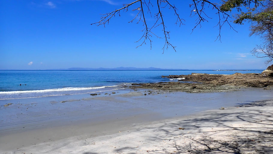 Costa Rica : Près des rochers de Playa Fantasia, il est possible de faire du snorkeling