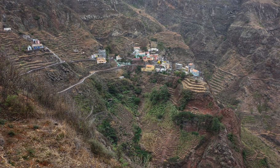 Cap-Vert, Santo Antão : Fontainhas et ses cultures en terrasses