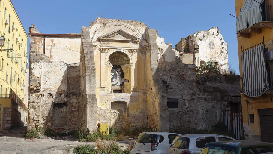 Sicile, Palerme : Vue sur la Via del Giudice Michele de la via  Albergheria
