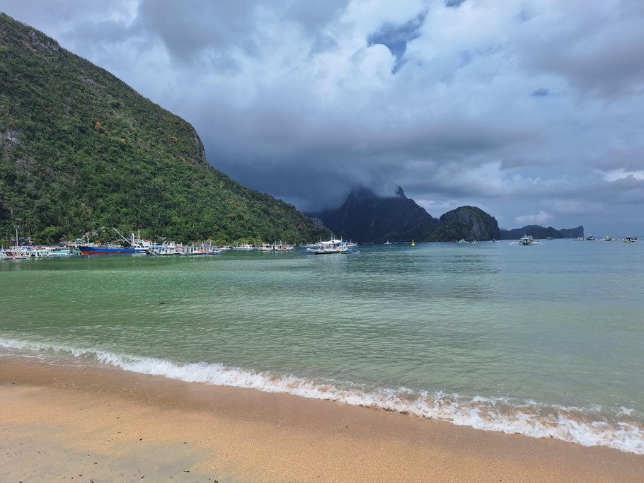 Palawan, sur la plage d'El Nido