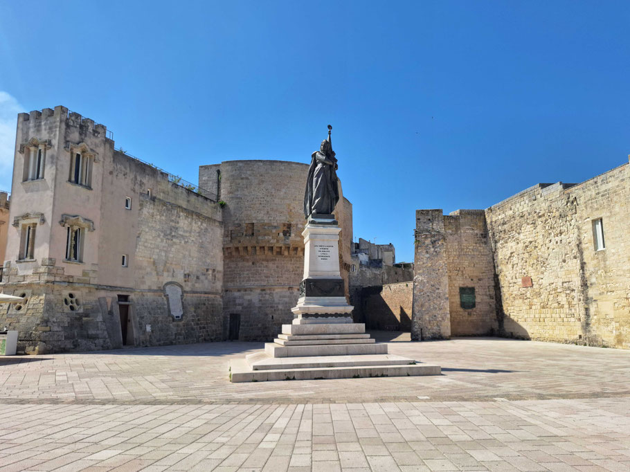 Les Pouilles : Otranto, Monumento agli Eroi