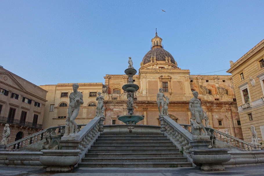 Sicile, Palerme : piazza Pretoria