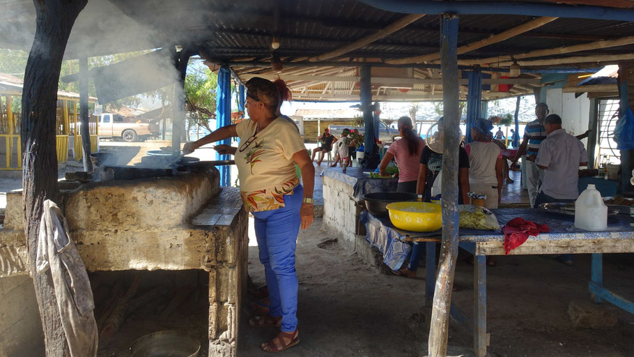 République Dominicaine, Punta Rucia : cuisine du restaurant Charito