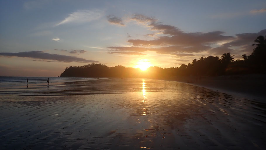Costa Rica : coucher de soleil sur la plage de Sámara 