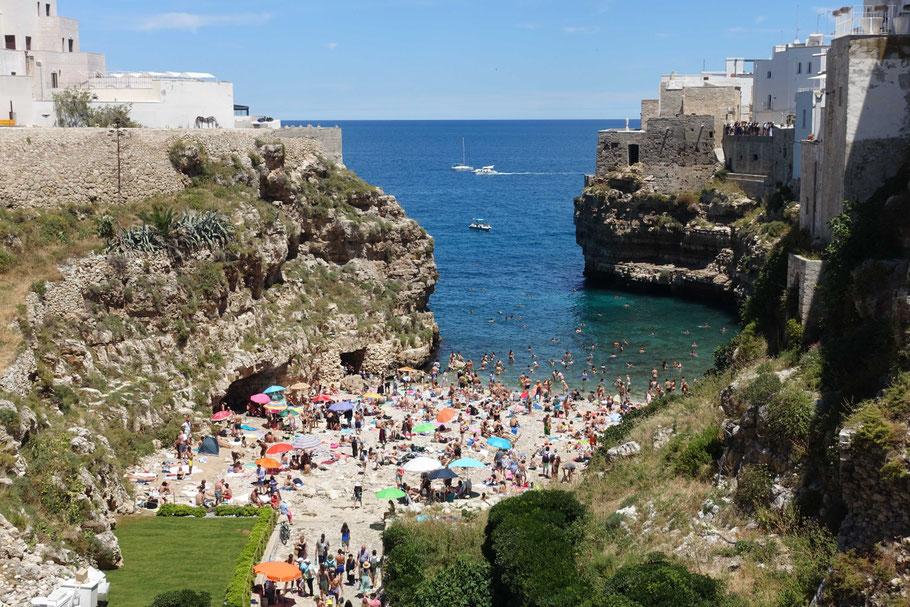 Les Pouilles : plage de Polignano a Mare