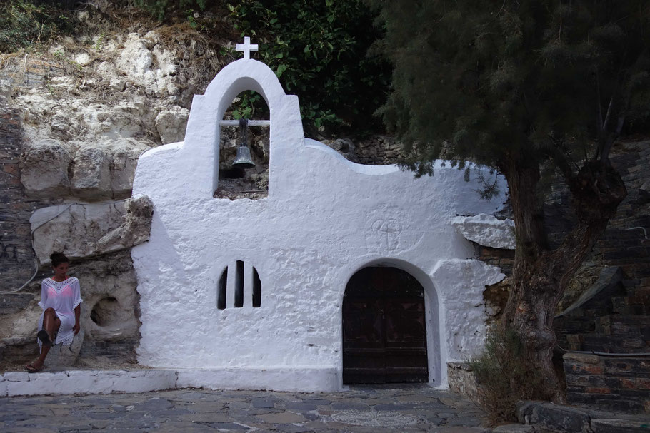 Agios Nikolaos, lac Voulismeni : la chapelle d'Agion Panton ou de Tous Saints